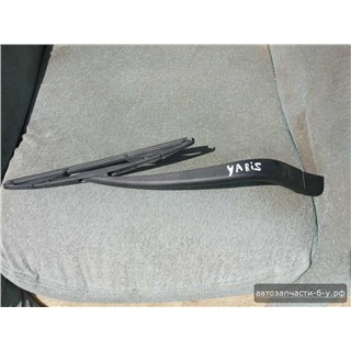 Запчасти На Toyota Yaris: Поводок Дворника